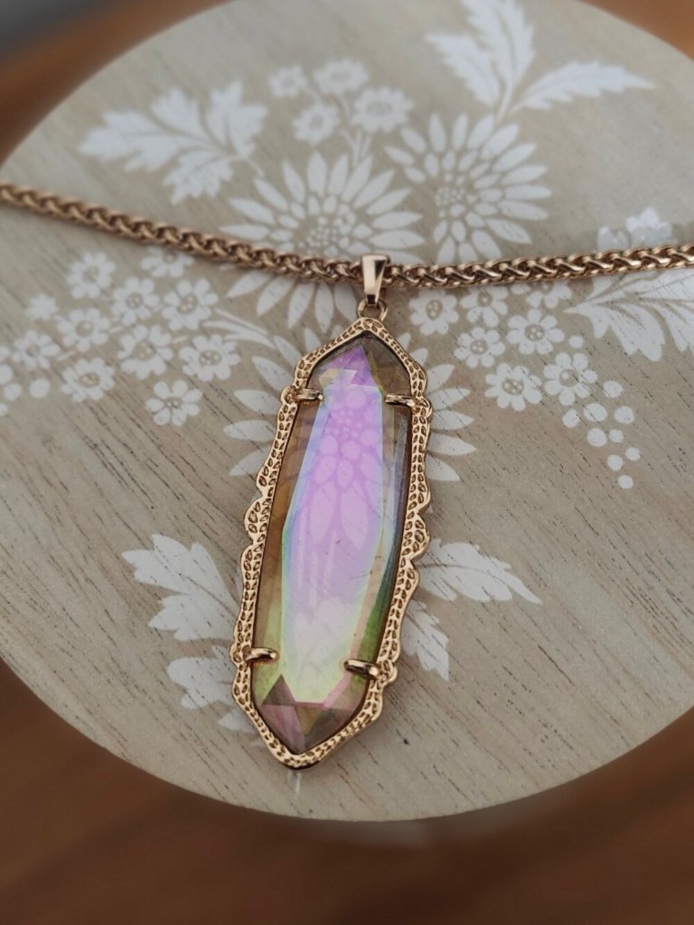 Kendra Scott Peach Pink Iridescent Frances Rose Gold Pendant Necklace